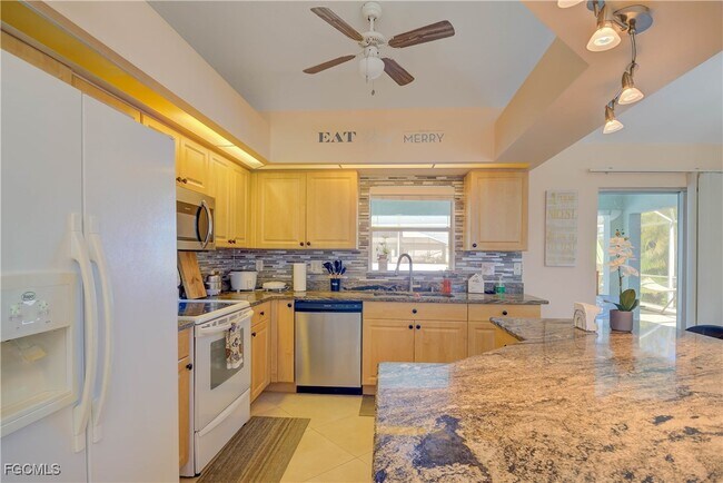 Building Photo - 1904 NE 19th Ave