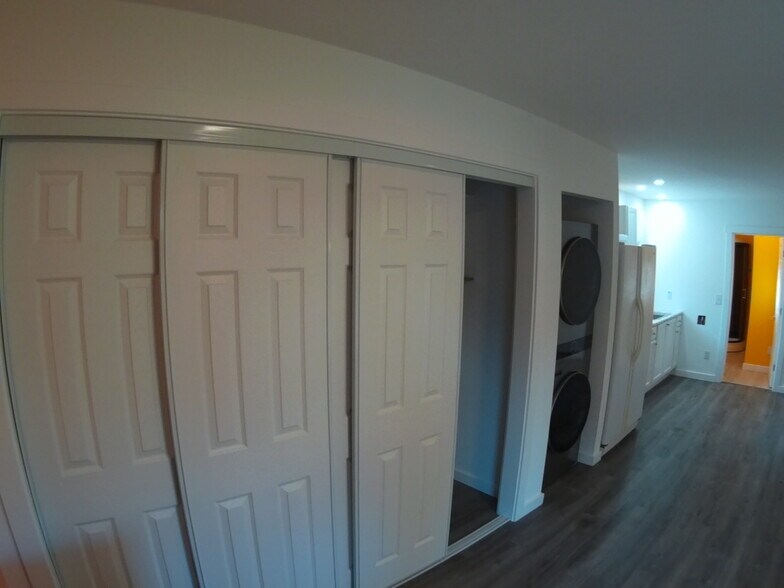 Building Photo - 15010 26th Ave NE