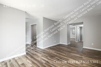 Building Photo - 420 10th Ave Dr NE