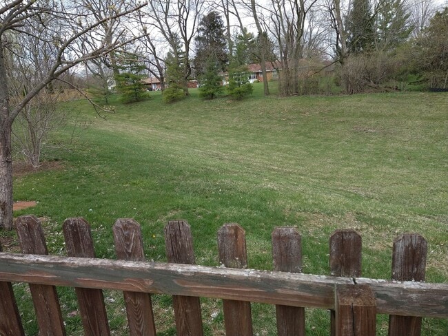 Building Photo - Your Next home is on a quiet cul-de-sac in Beavercreek!