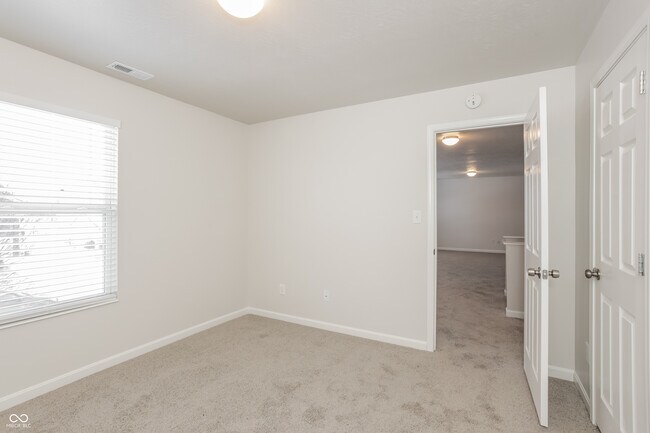 Building Photo - 2415 Cabin Hill Rd