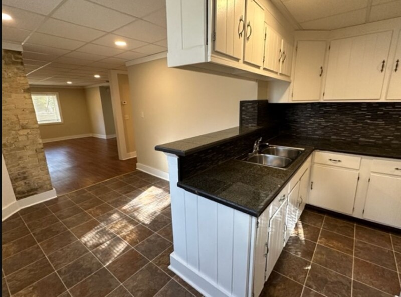 Building Photo - 2500 N Bartlett Ave