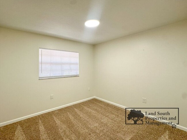 Building Photo - 4508 S Remington Rd