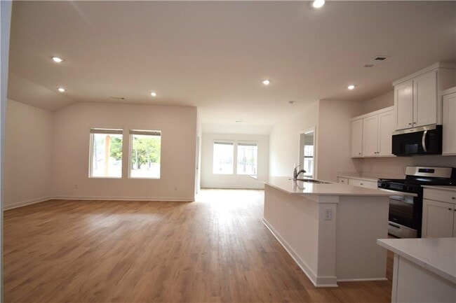 Building Photo - 373 Florida Ave