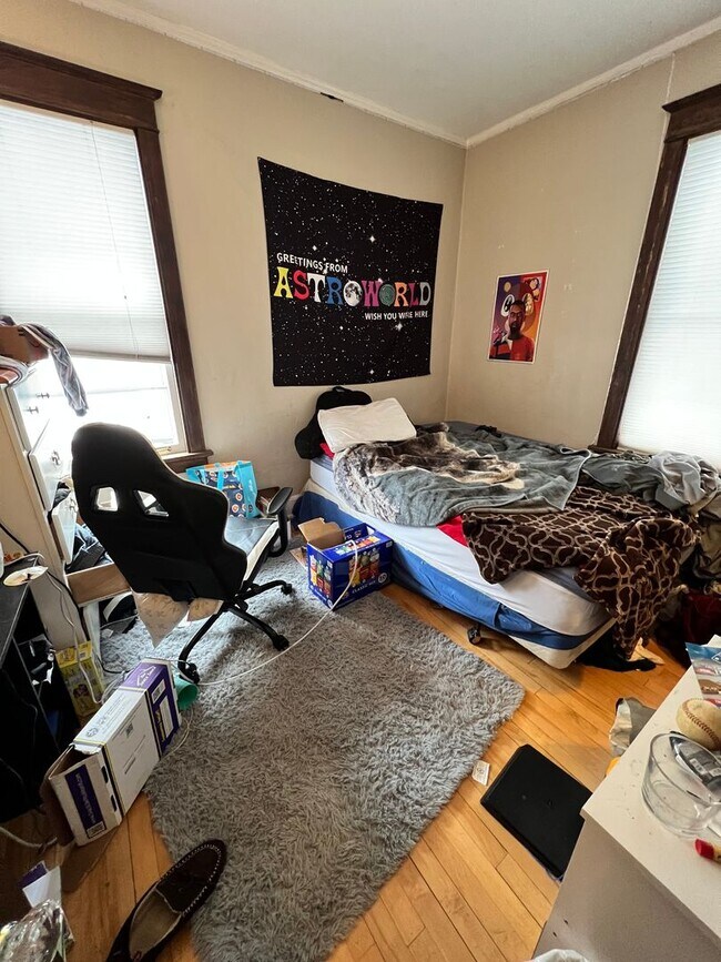 Building Photo - 1909 Garden St