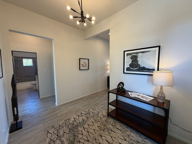 Building Photo - 14 Plano Arbolito