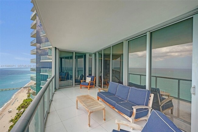 Building Photo - 17121 Collins Ave