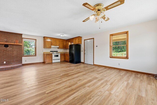 Building Photo - 763 Tingen Rd