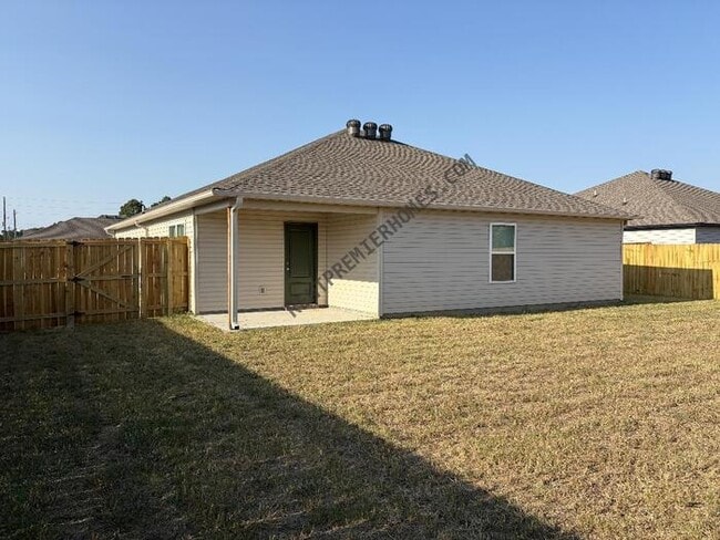 Building Photo - 122 Powder River Dr