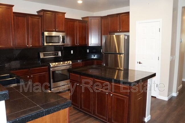Building Photo - 3829 E Morelos St