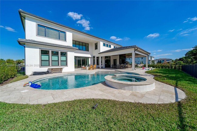 Building Photo - 17130 Magnolia Estates Dr