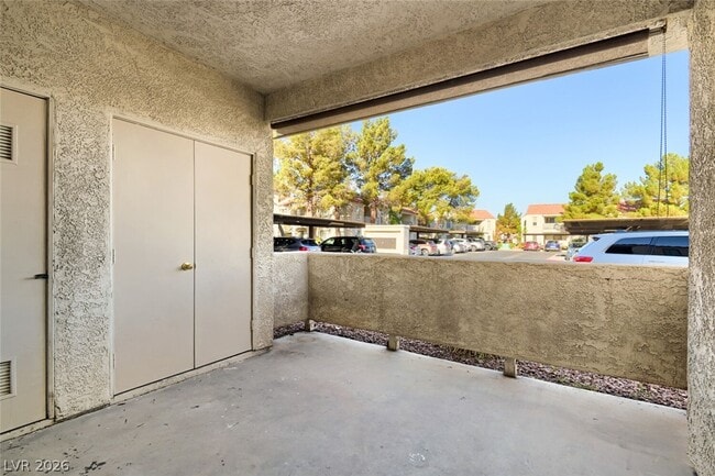 Building Photo - 4860 Nara Vista Way