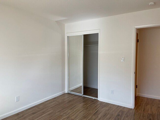 Building Photo - Newly renovated 3/2 Home in Quiet Neighbor...