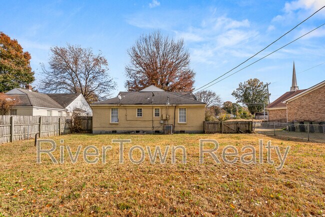 Building Photo - 1093 N Watkins St