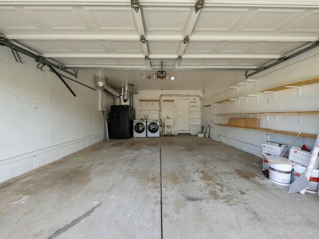 Building Photo - 3104 San Andreas Dr