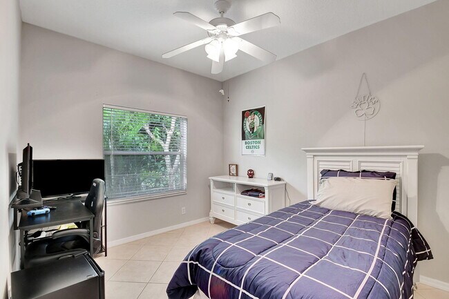 Building Photo - 11723 Water Bend Ct