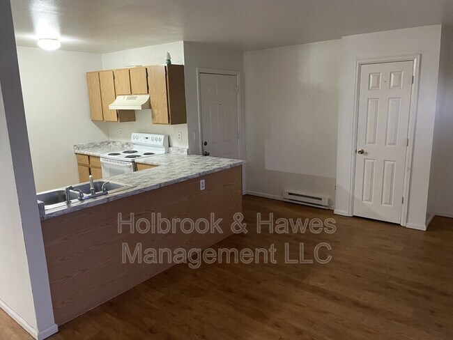 Building Photo - 4531 Boardwalk Dr