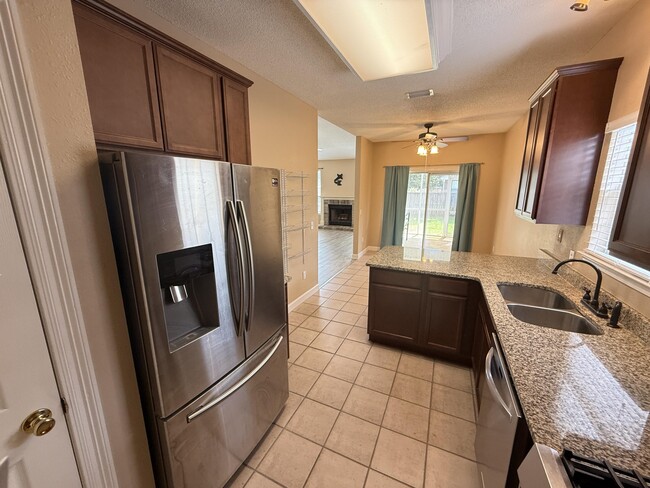 Building Photo - 9697 Leeward Way