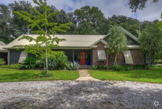 Building Photo - 15813 A