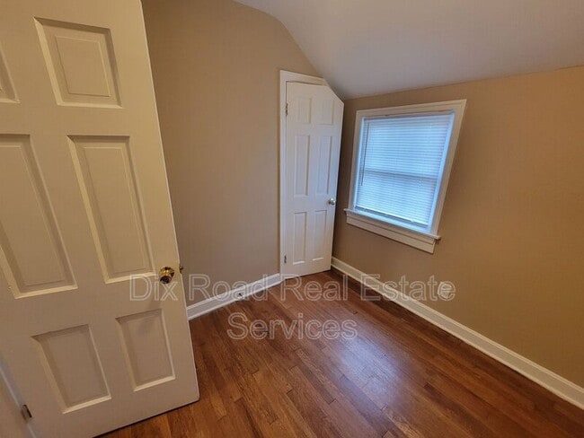 Building Photo - 3600 Grand Ave