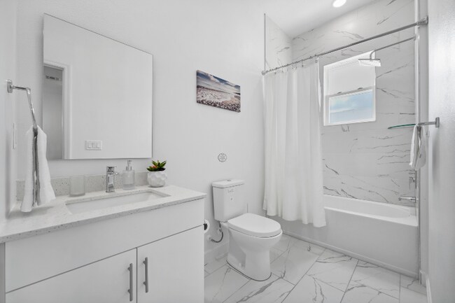 Building Photo - 312 Famagusta Dr