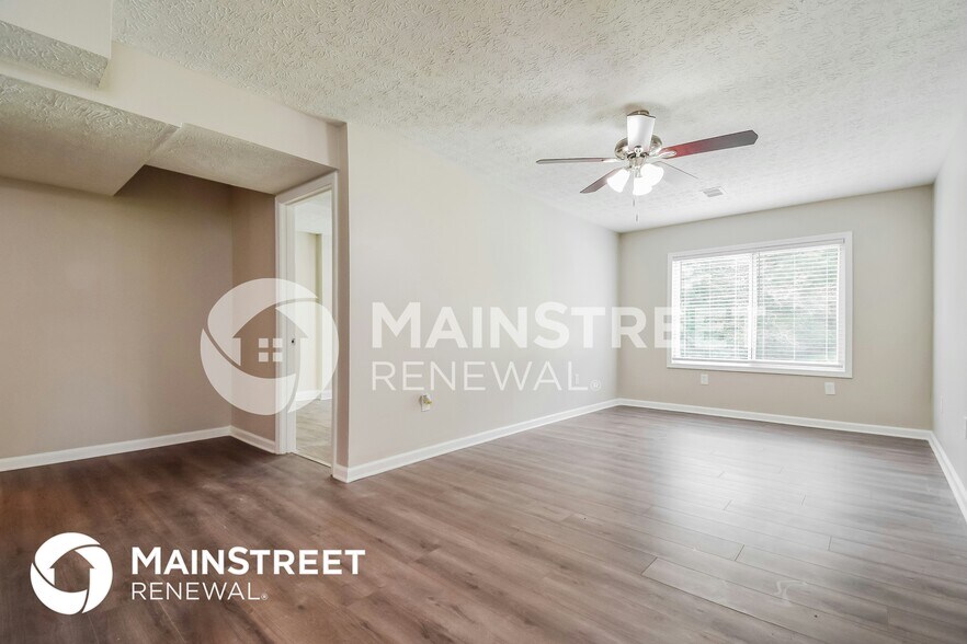 Building Photo - 512 Chanterelle Dr