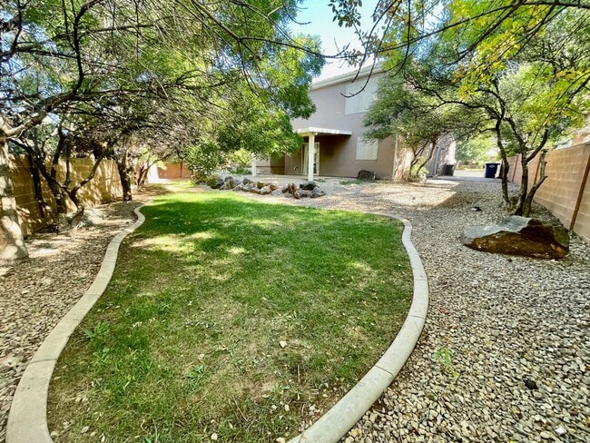 Building Photo - Pet-Friendly 4-BR Home in Washington Fields