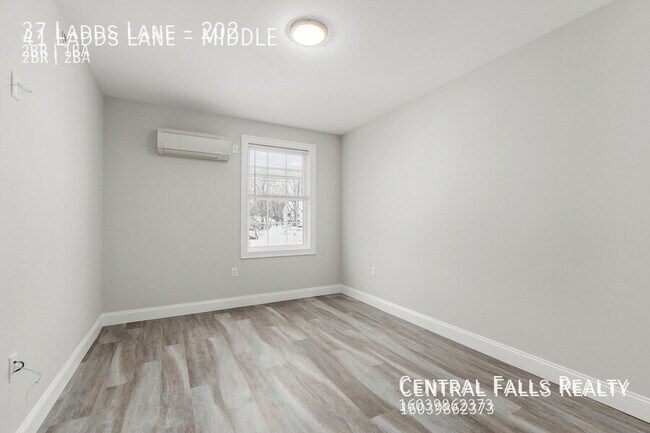 Building Photo - 37 Ladds Ln