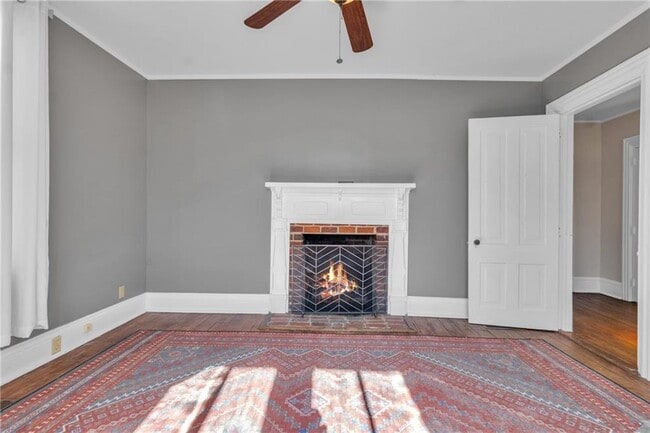 Building Photo - 225 S Park St