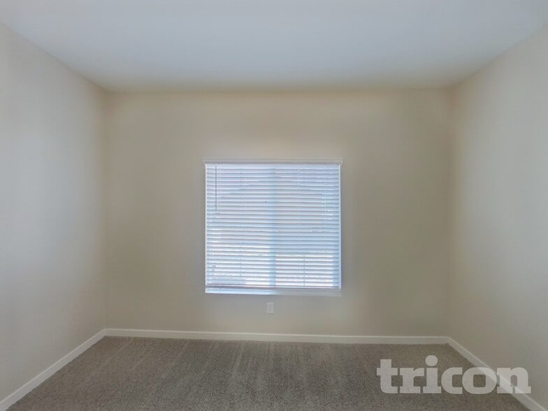 Building Photo - 4559 E Gary St