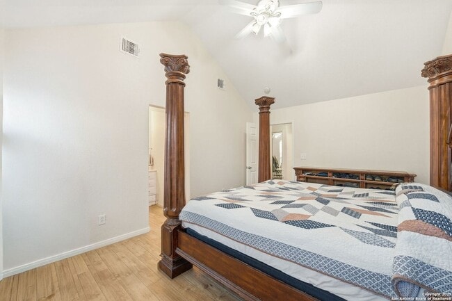 Building Photo - 1150 Green Hill Dr