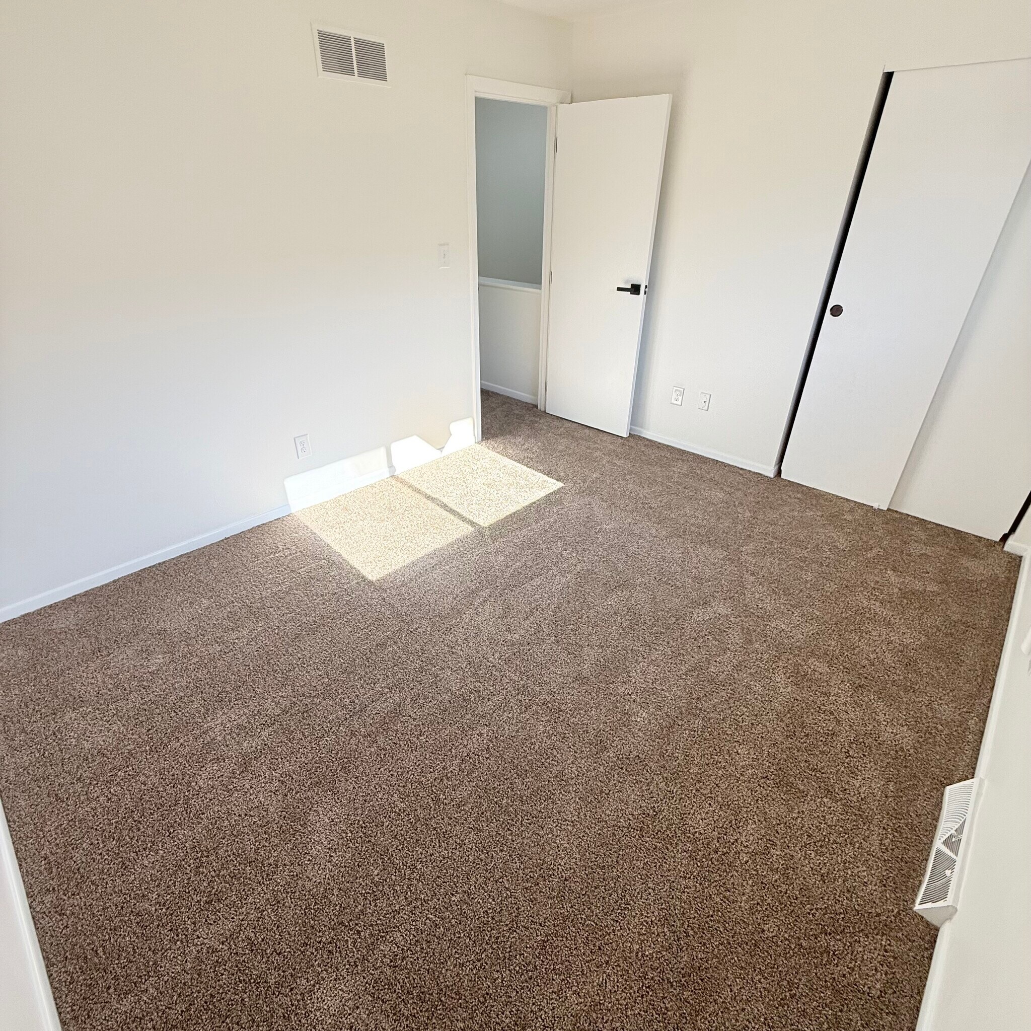 Building Photo - 235 Hamilton Ave