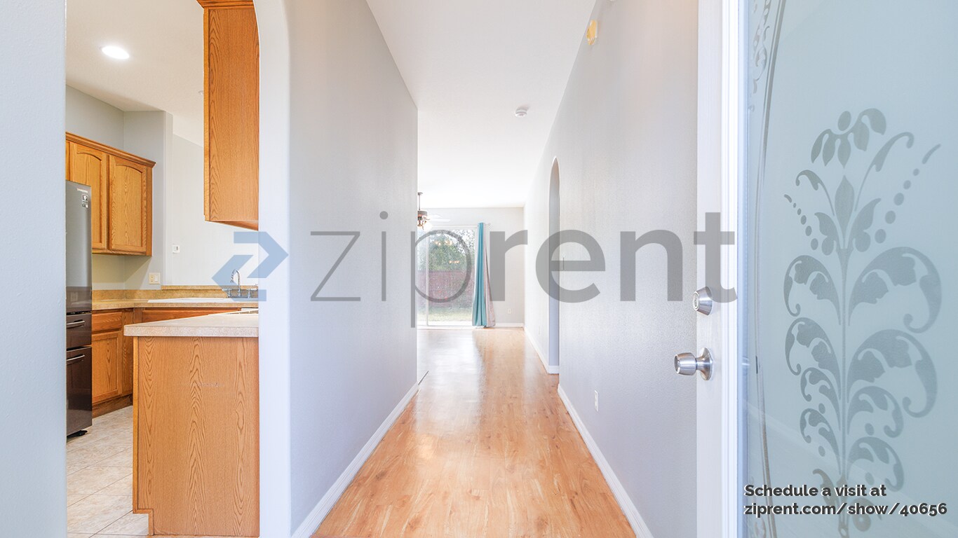 Building Photo - 12841 Scout Ct