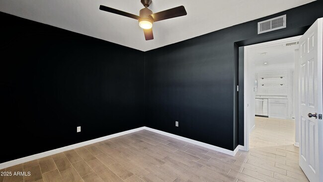 Building Photo - 6739 N 16th St