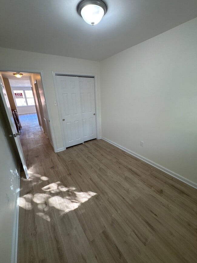 Building Photo - 9440 Woodbridge Rd