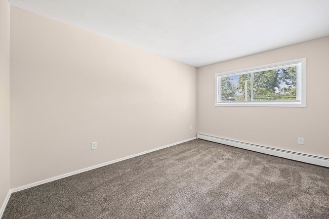 Building Photo - 729 Cedarwood Terrace
