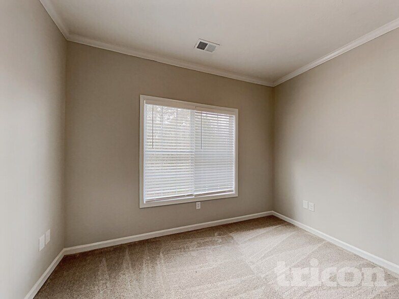 Building Photo - 295 Wisteria Blvd
