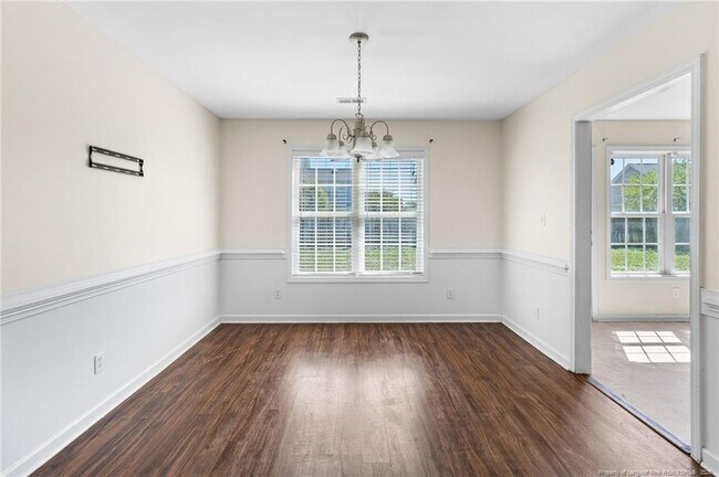 Building Photo - 175 Ranier Dr