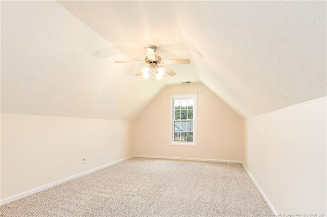 Building Photo - 114 Terrier Way