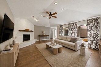 Building Photo - 12210 Ravenmoor Dr