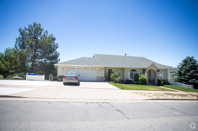 Building Photo - 1364 Northridge Dr