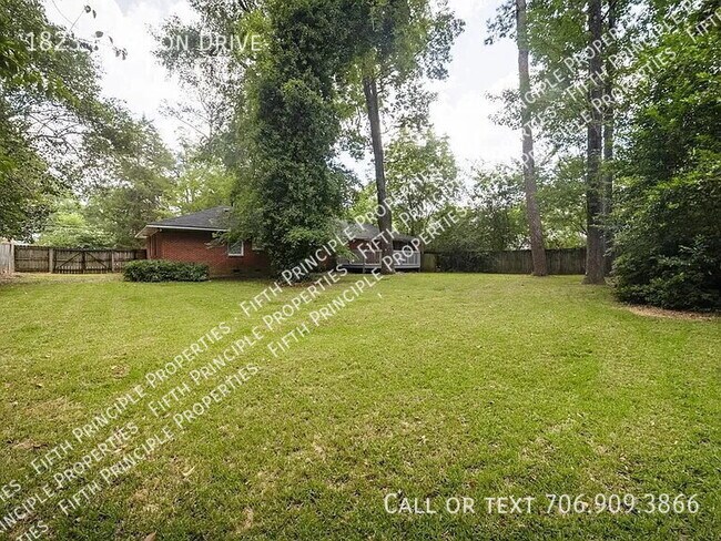 Building Photo - 1823 Marilon Dr