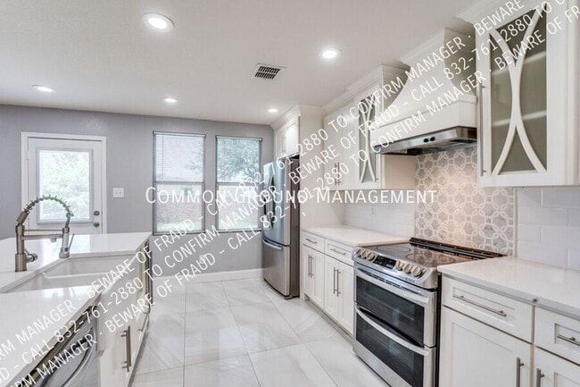 Building Photo - 615 Ragwood Rd