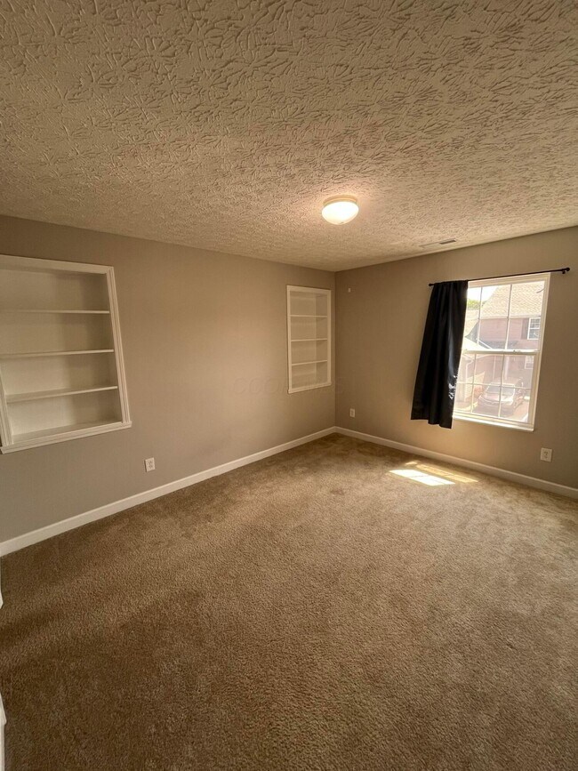 Building Photo - 5171 Mantua Dr