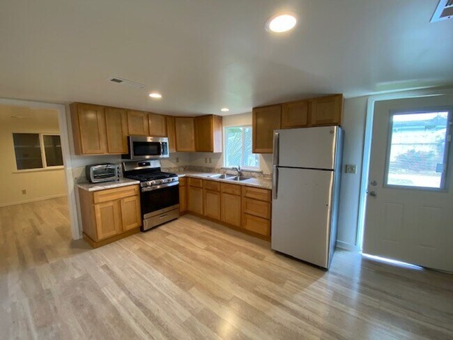 Building Photo - 4303 Horseman Ln