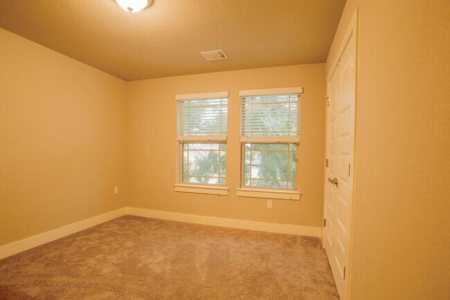 Building Photo - 10604 Wills Lp