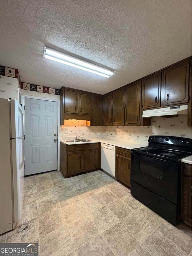 Building Photo - 1905 Karen Cir