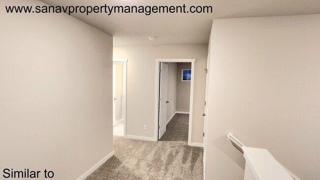 Building Photo - Modern 4BR Home Near Great Western Bike Trail | West Des Moines
