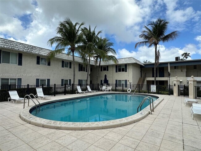 Building Photo - 8617 SW 68th Ct