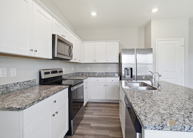 Building Photo - 5625 Pearl Mdw